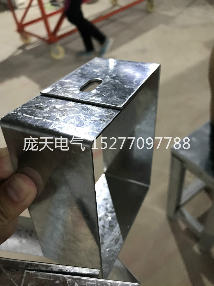 橋架輔材